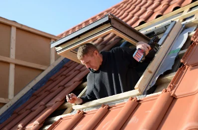 Pose de fenêtres de toit Velux à Troësnes